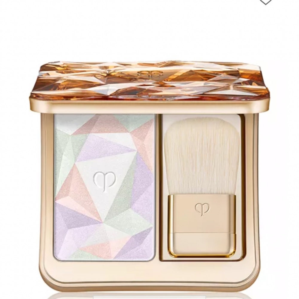 Cle de Peau Beaute Luminizing Face Enhancer
